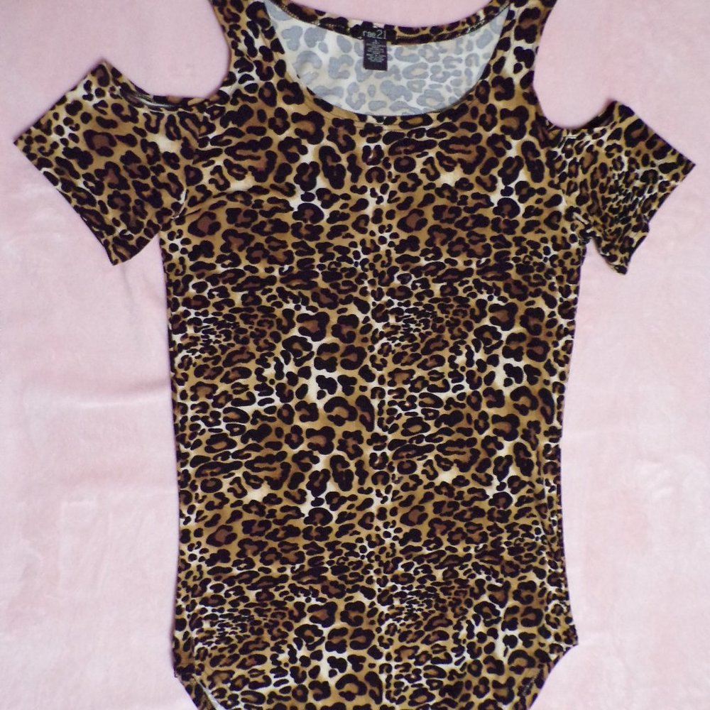 CHEETAH PRINT, COLD SHOULDER TUNIC/SHORT DRESS